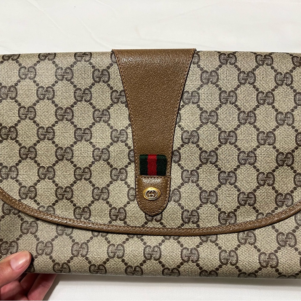 Vintage Gucci Clutch - Picture 2 of 15
